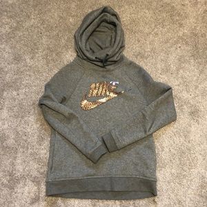 Nike sweatshirt